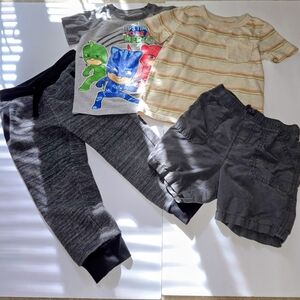 Boy's 3T Clothing Bundle 4pcs